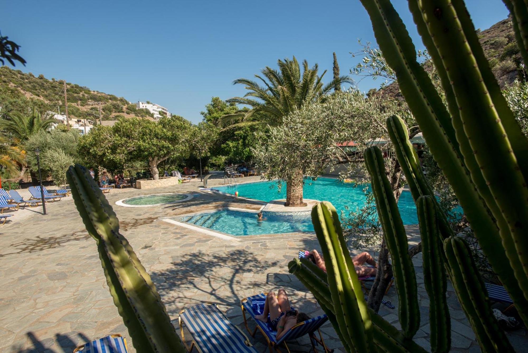 Neos Ikaros Hotell Agia Galini Eksteriør bilde