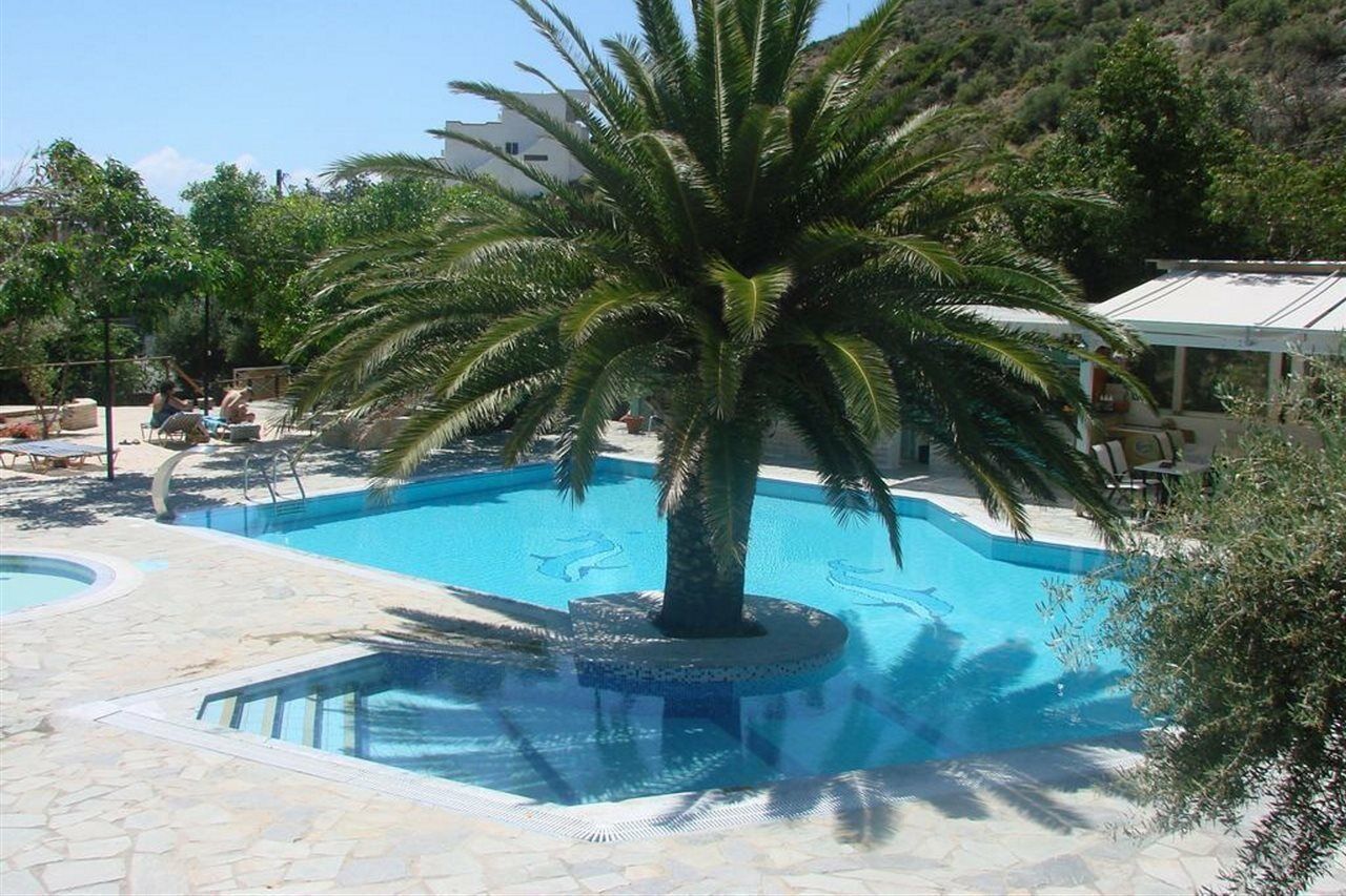 Neos Ikaros Hotell Agia Galini Eksteriør bilde